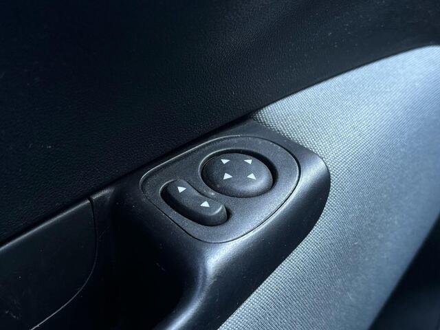 Fiat 500 1.0 Hybrid Pop | Airco | Cruise Control | Radio | Zwarte hemelbekleding