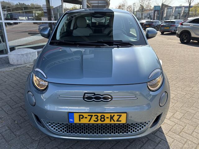 Fiat 500 3+1 Icon 42 kWh Navi+BT+DAB+Clima+Camera+PDCCarplay/Androidauto 16"LMV