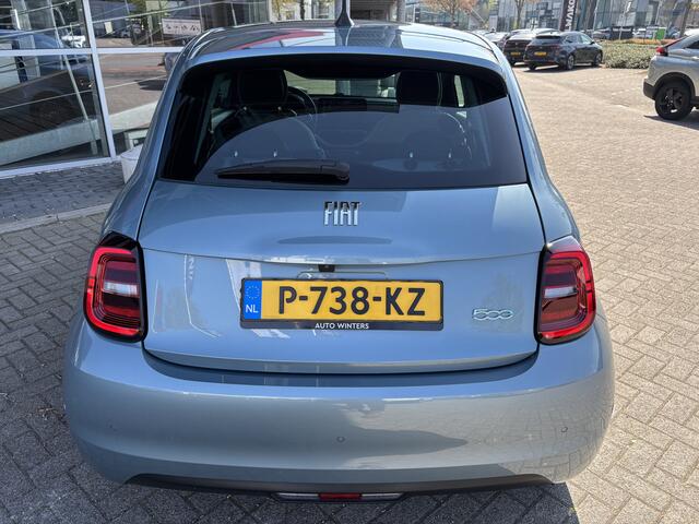 Fiat 500 3+1 Icon 42 kWh Navi+BT+DAB+Clima+Camera+PDCCarplay/Androidauto 16"LMV