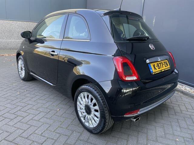 Fiat 500 1.2 Lounge Cruise control - Licht metalen velgen - Navigatie - Panoramadak - Parkeersensoren achter - regensensor - mistlampen - lederen stuurwiel
