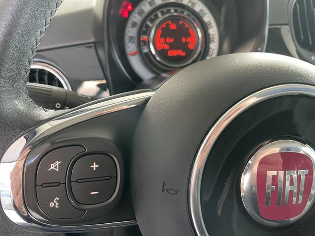 Fiat 500 1.2 Lounge Cruise control - Licht metalen velgen - Navigatie - Panoramadak - Parkeersensoren achter - regensensor - mistlampen - lederen stuurwiel