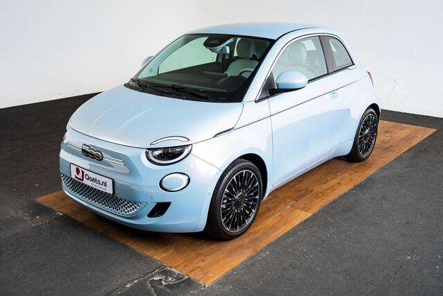 Fiat 500 La Prima 42 kWh Stoelverwarming - Achteruitrijcamera - Binnenspiegel met Dimautomaat - Stoel voor links verstelbaar -