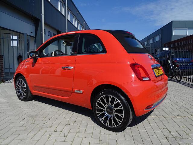 Fiat 500 1.0 Hybrid RED Cabrio, Dolce Vita, Airco/ECC, Elec ramen, LM-velgen, Bedienbaar stuur, Parkeersensoren