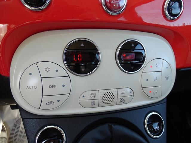 Fiat 500 1.0 Hybrid RED Cabrio, Dolce Vita, Airco/ECC, Elec ramen, LM-velgen, Bedienbaar stuur, Parkeersensoren