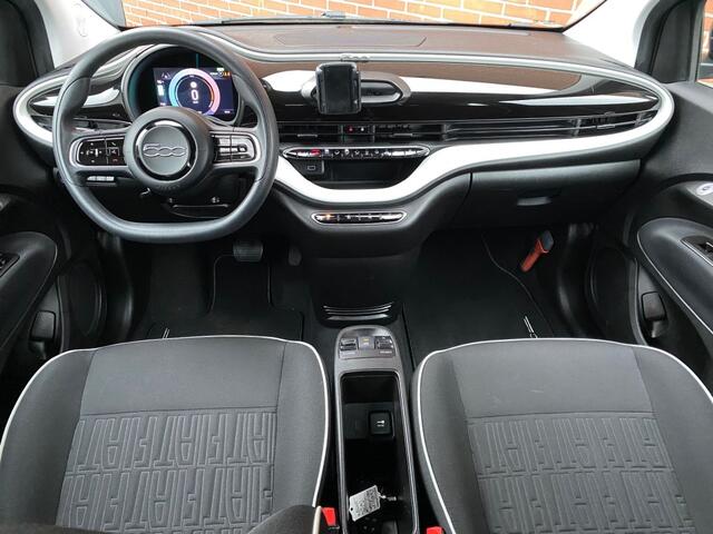 Fiat 500 ACTION 24 KWH AIRCO PARKEERSENSOREN BLUETOOHT
