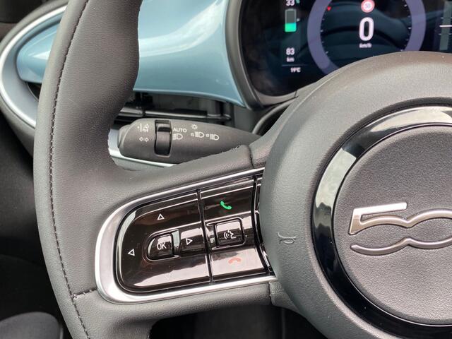 Fiat 500 ICON 42 KWH CABRIO NAV CRUISE CARPLAY PDC LMV