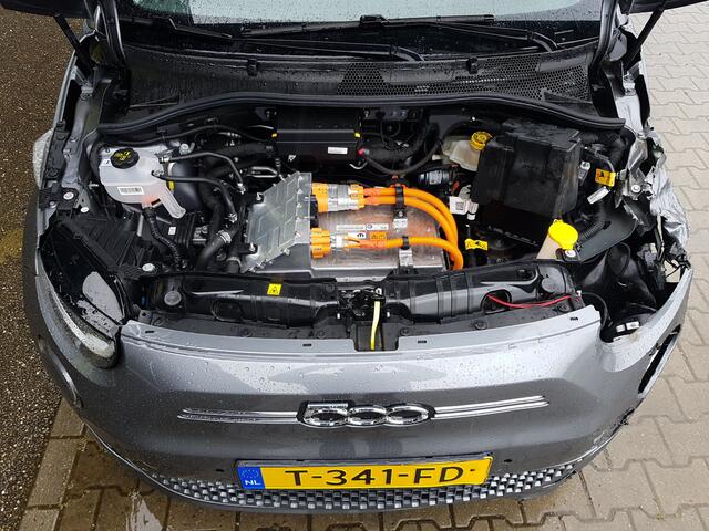 Fiat 500 RED 42 kWh