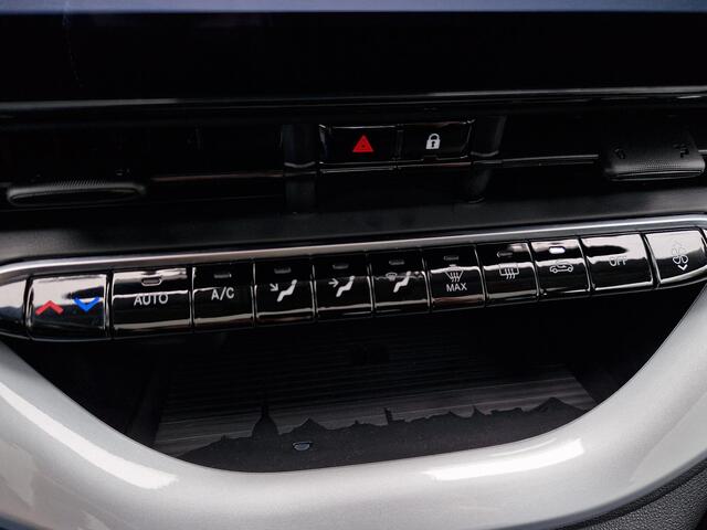Fiat 500 La Prima 42 kWh / Panorama Dak / Apple Carplay & Android Auto / Navigatie / Achteruitrijcamera / Parkeersensoren / Climate Control / Lichtmetalen Velgen 17'' /