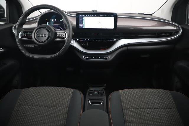 Fiat 500 Icon 42 kWh Automaat Panoramadak Navigatie LED Carplay Android Bluetooth 16 inch LMV Clima Cruise Parkeersensor