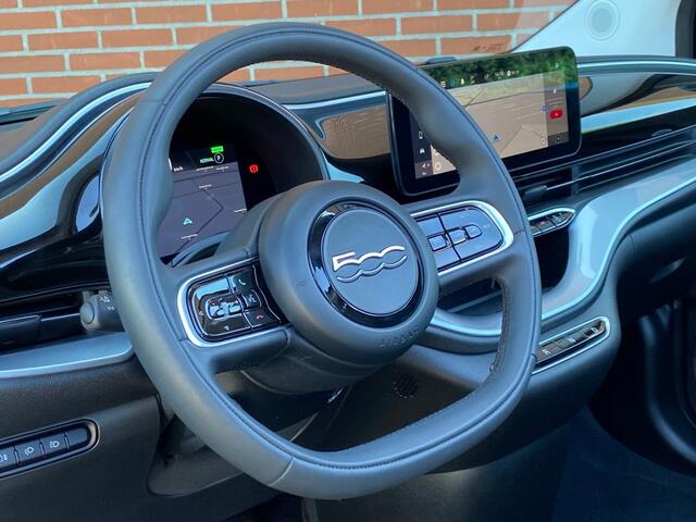 Fiat 500 ICON 42 KWH CABRIO NAV CRUISE CARPLAY PDC LMV