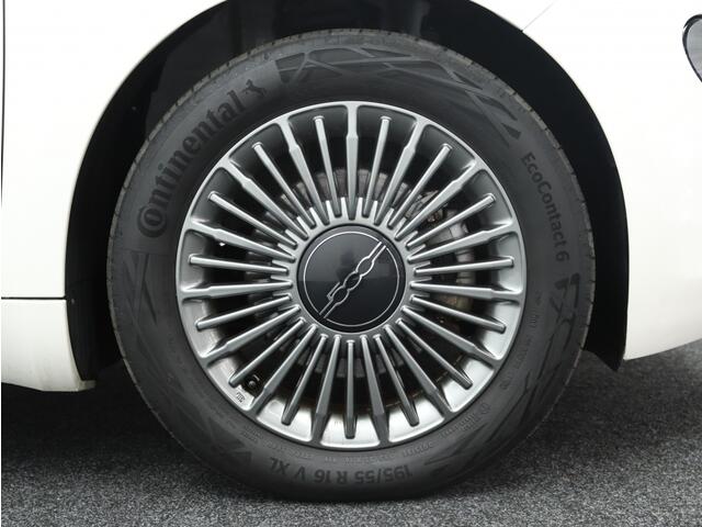 Fiat 500 Icon 42 kWh | Panoramadak | Private lease 319pm
