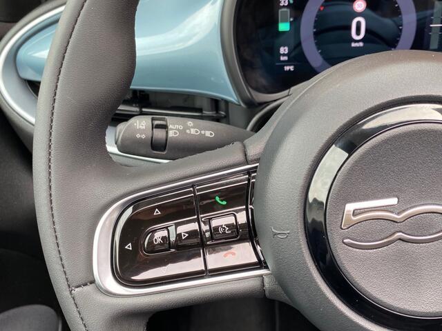 Fiat 500 ICON 42 KWH CABRIO NAV CRUISE CARPLAY PDC LMV