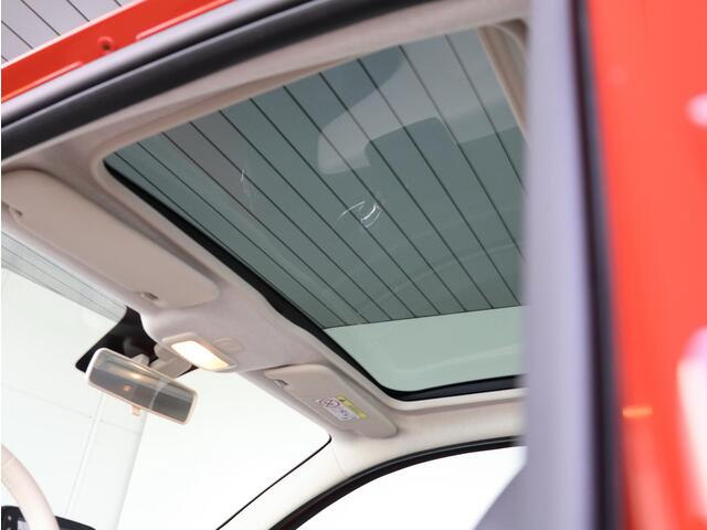 Fiat 500 1.0 Hybrid Dolcevita | Navi | Pano-dak | Cruise Control |