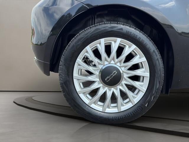 Fiat 500 1.0 Hybrid Dolcevita 2022 ZWART | Panoramadak | Display