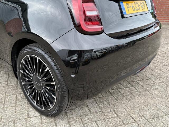 Fiat 500 LA PRIMA 42 KWH SCHUIF/KANTEL NAVI CLIMA CAMERA PDC STOELV