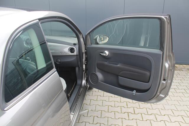 Fiat 500 0.9 Turbo Lounge | incl. 12 maanden garantie | Navigatie | Lichtmetalen velgen | Panorama dak | Airco | Bluetooth | Spraakbediening | Half lederen bekleding | DAB+ radio | Mistlampen voor | Origineel NL auto | Onderhoudshistorie aanwezig |