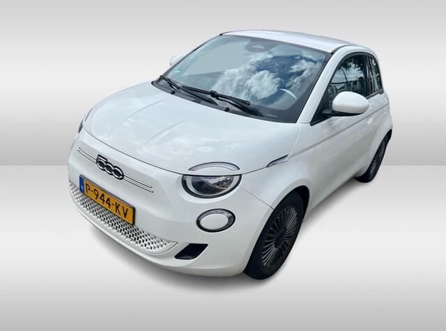 Fiat 500 Icon 42 kWh / Apple CarPlay / Parkeerhulp achter / Keyless / 16'' / DAB / Cruise Control