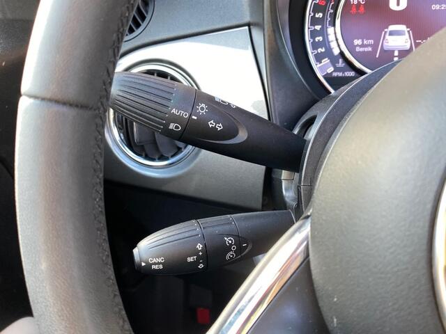 Fiat 500 1.0 HYBRID DOLCEVITA SCHUIFKANTEL DAK NAV CRUISE CARPLAY CLIMA PDC LMV