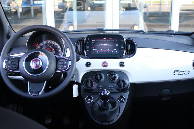 Fiat 500 1.0 72PK HYbrid DOLCEVITA FINALE | PANORAMA DAK | APPLE CARPLAY / ANDROID AUTO | ELEKTRISCHE RAMEN VOOR | PARKEERSENSOREN ACHTER | LED DAGRIJVERLICHTING | 15"LICHTMETALEN VELGEN | CRUISE CONTROL | IN 2 DELEN NEERKLAPBARE ACHTERBANK | AIRCO | MISTLAMPEN V