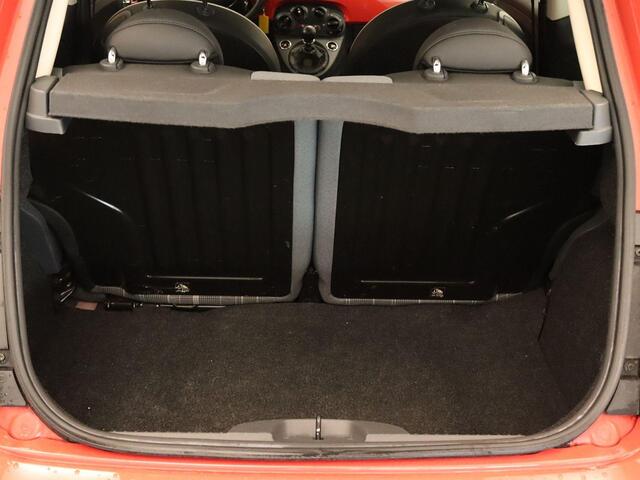 Fiat 500 1.2 Lounge - GROOT MULTIMEDIASCHERM - PARKEERSENSOREN ACHTER - AIRCO - PANORAMADAK - 15 INCH LICHT METALEN VELGEN - CRUISE CONTROL - LEDEREN STUUR - FACELIFT MODEL - CITY STUURBEKRACHTIGING