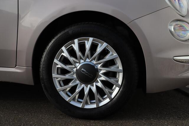 Fiat 500 1.0 Hybrid Star Panoramadak Two Tone Interieur Half Leder Carplay Navigatie 15 inch LMV Cruise Control Airco Parkeersensor