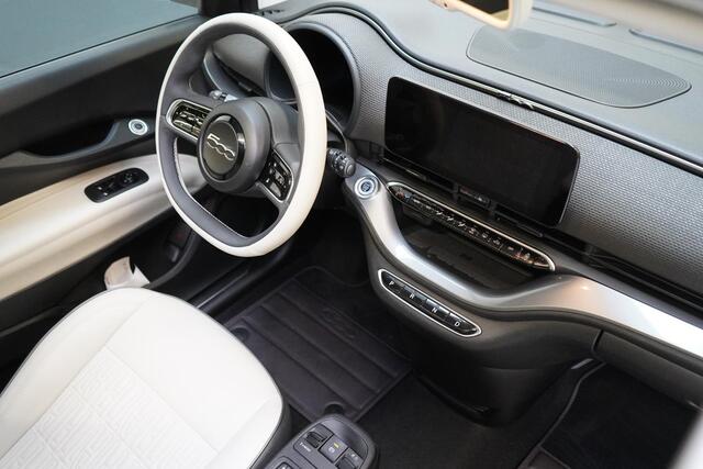 Fiat 500 La Prima 42 kWh | SoH 97% | Schuif/kanteldak | Navigatie | Leder | Apple Carplay