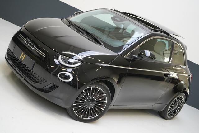 Fiat 500 La Prima 42 kWh | SoH 97% | Schuif/kanteldak | Navigatie | Leder | Apple Carplay