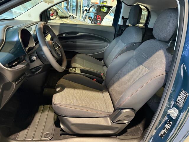 Fiat 500 3+1 ICON 42 KWH NAVI PANORAMA PDC CRUISE CARPLAY