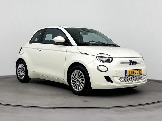 Fiat 500 Icon 42 kWh | Apple Carplay | Android Auto | Weinig kilometers!