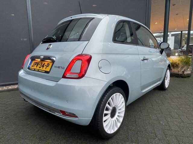 Fiat 500 1.0 Hybrid Dolcevita Clim control - Apple carplay/Android auto - Bluetooth - Cruise control - E ramen voor - Mistlampen - Multimedia voorbereiding - Panoramadak - Parkeersensoren Achter Speciale kleur Ocean green metallic