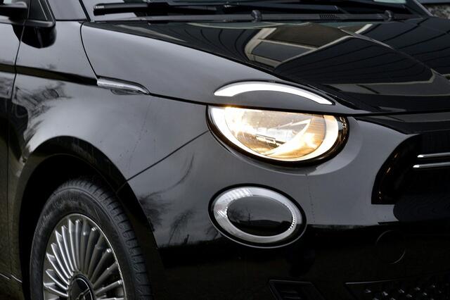 Fiat 500 Passion 42 kWh Rijklaarprijs-Garantie Navigatie Airco Apple carplay