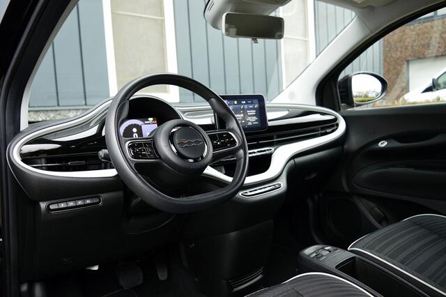 Fiat 500 Passion 42 kWh Rijklaarprijs-Garantie Navigatie Airco Apple carplay