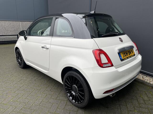 Fiat 500 1.0 GSE Hybrid Dolcevita Bi-colore Airco - Apple carplay - Cruise control - Panoramadak - Parkeersensoren achter - Licht metalen velgen 16 inch - Bluetooth - Mistlampen voor - All season banden - Navigatiesysteem - Stuur kunstleder - Stuur multifunctionee