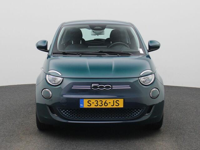 Fiat 500 Icon 42 kWh | Climate Control / ECC | Licht metalen velgen 16 inch, | Cruise control Standaard | Navigatie |