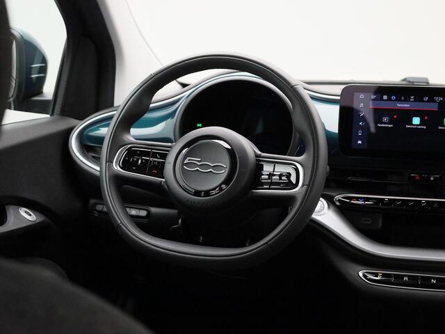 Fiat 500 Icon 42 kWh | Climate Control / ECC | Licht metalen velgen 16 inch, | Cruise control Standaard | Navigatie |