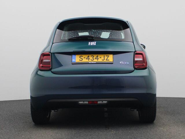 Fiat 500 Icon 42 kWh | Climate Control / ECC | Licht metalen velgen 16 inch | Cruise control Standaard | Connectiviteit af fabriek | Navigatie |