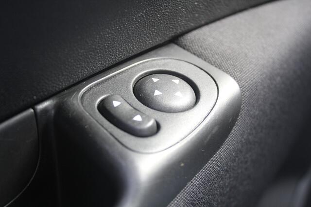 Fiat 500 1.0 Hybrid Apple carplay/ Android auto l 15" velgen l Airco l Cruise control