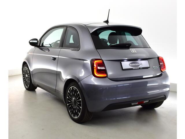 Fiat 500 Icon 42 kWh Long Range keyless entry, tr contr, cruise c, airco, verkeersbord herk, multymedia, apple carplay 17 inc velgen, esp, esc, electro motor 87 KW. 42 KWH accu!