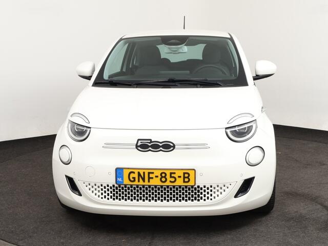 Fiat 500 Passion 42 kWh | Keyless o Camera o CarPlay o Navigatie