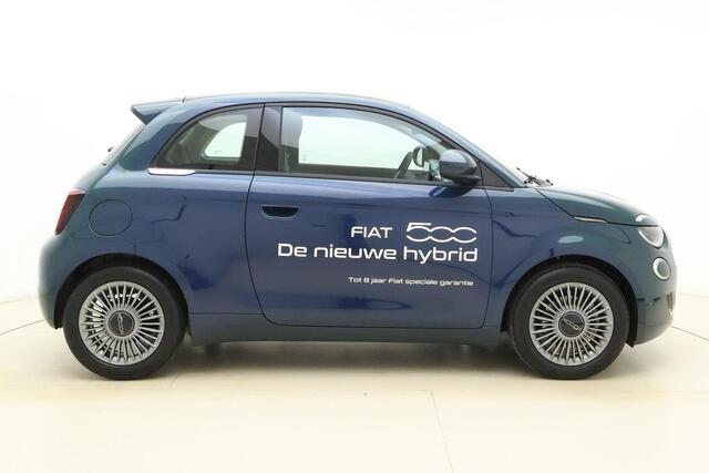 Fiat 500 1.0 Hybrid Torino Launch Edition | Navigatie via Carplay | Climate control | DEMO | Lichtmetalen velgen | Cruise control
