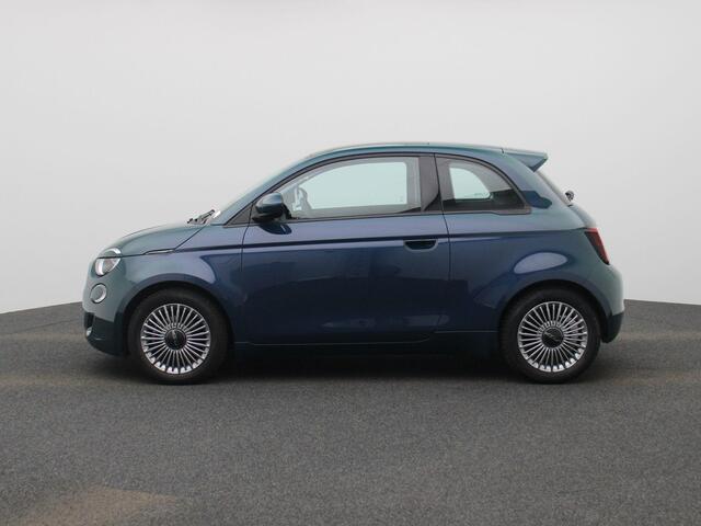 Fiat 500 500e 42 kWh Icon | Climate Control / ECC | Panoramadak | Licht metalen velgen 16 inch | Cruise control | | Navigatie | Stoelverwarming | Achteruitrijcamera |