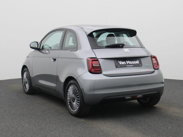 Fiat 500 500e 42 kWh Icon | Climate Control / ECC | Panoramadak | Licht metalen velgen 16 inch | Cruise control | | Navigatie | Stoelverwarming | Achteruitrijcamera |