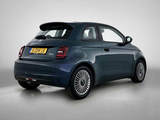 Fiat 500 Icon 42 kWh | Climate Control / ECC | Licht metalen velgen 16 inch | Cruise control | Navigatie |