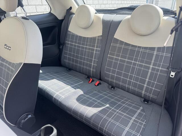 Fiat 500 1.0 Hybrid Lounge | Apple CarPlay / Android Auto | Parkeersensoren | Cruise Control | DAB+ |