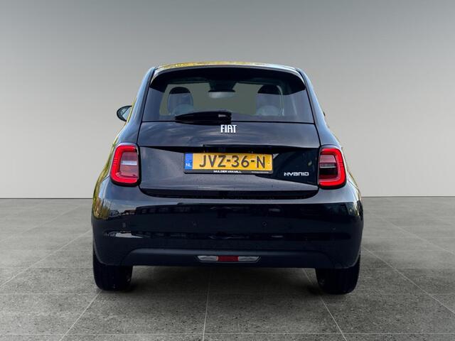 Fiat 500 1.0 Hybrid La Prima | 8 JAAR GARANTIE! | BEATS HIFI | PANODAK | CAMERA | STOELVERW. |