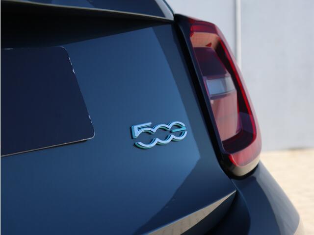 Fiat 500 Giorgio Armani Edition 42 kWh | LED | JBL | Limited Edition
