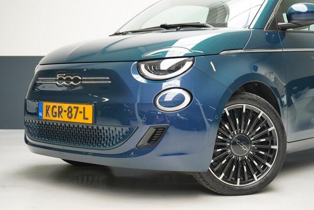 Fiat 500 La Prima 42 kWh | Schuif/kanteldak | Carplay | Adaptive cruise | Parkeersensoren | Pack winter | Lm velgen