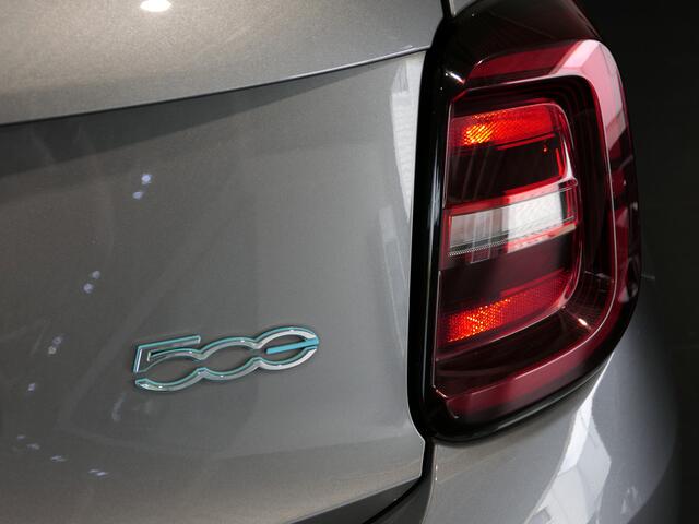 Fiat 500 La Prima 42 kWh - Panoramadak! - Lederen bekleding - Dodehoek - Stoelverwarming - Adaptive cruise