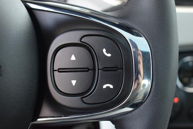 Fiat 500 1.2 Star Panoramadak , Navigatie , Climate /cruise controle | Panramadak | Navigatie | Cruise + Climate Control |