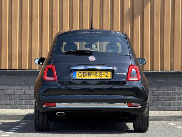 Fiat 500 1.0 Hybrid Dolcevita | Apple Carplay | Android Auto | Origineel Nederlands | Panoramadak | Cruise Control | Airconditioning | Parkeersensoren | 15" Lichtmetaal | DAB | Elektrische Spiegels |